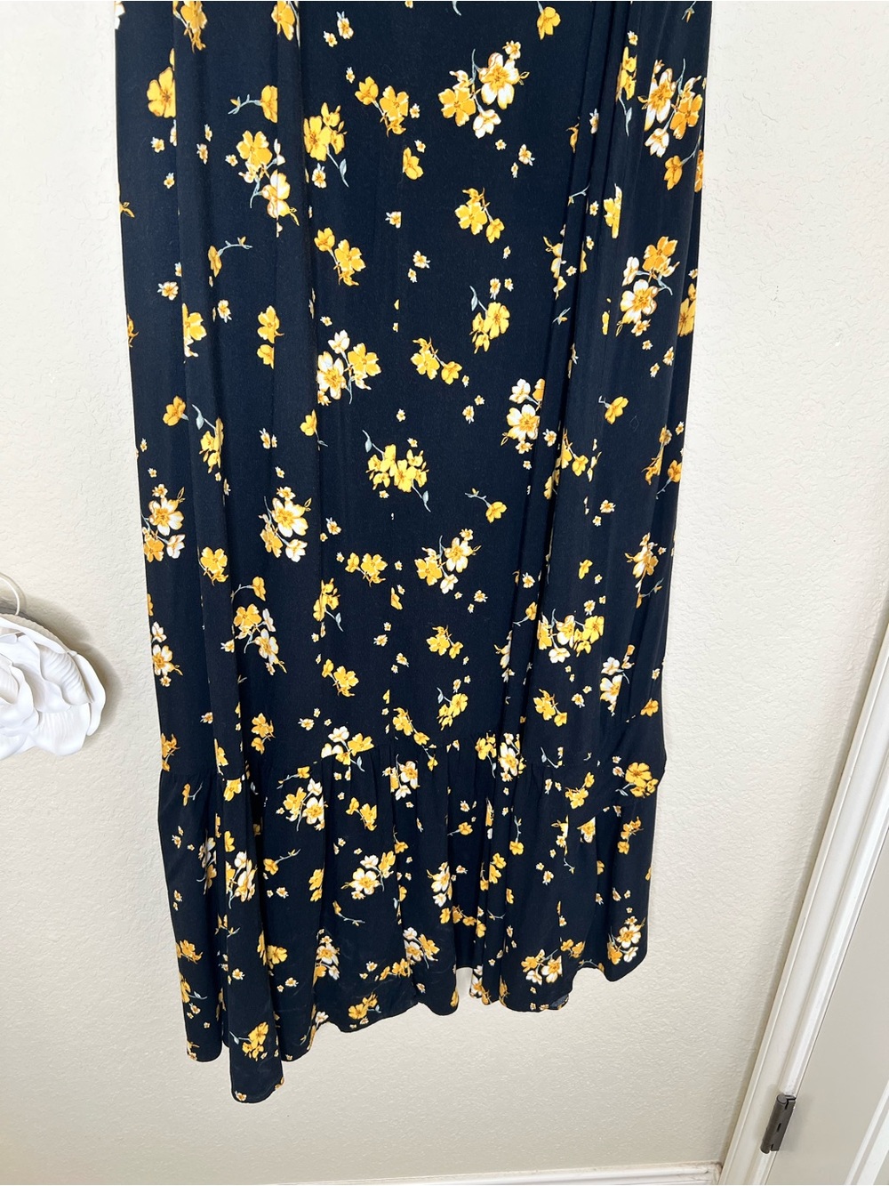NTM: Torrid Floral Faux Wrap High Low Midi Skirt Size 2 Black Yellow Boho Plus - Picture 12 of 15